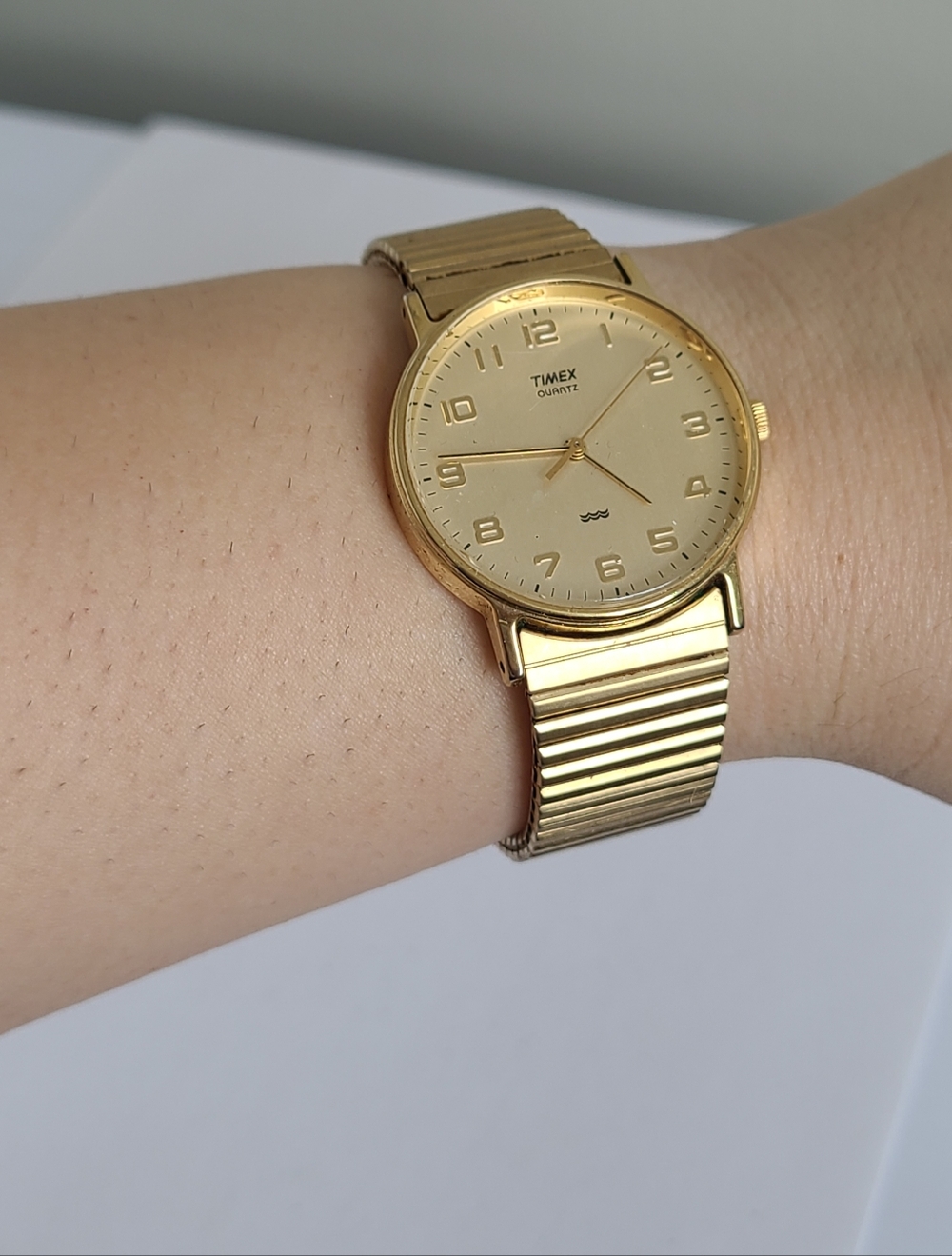 Vintage Timex Quartz LA Cell T82 Gold Tone Water Resistant Men's Dress Watch - Picture 3 of 16